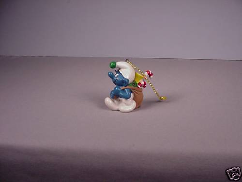 Vintage 80s Smurfs Christmas figure Ornament w/gifts  