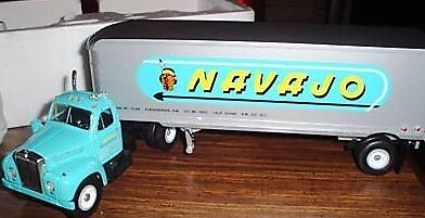 NAVAJO FREIGHT B MACK TRACTOR/TRL First Gear MINT 1st  