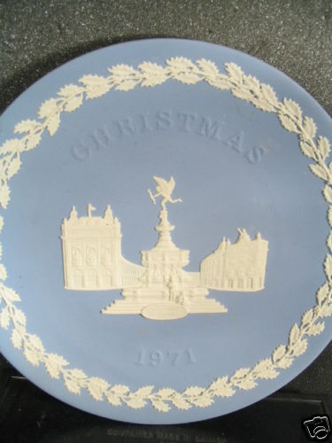 Wedgwood 1971 Annual PICCADILLY CIRCUS Jasperware  